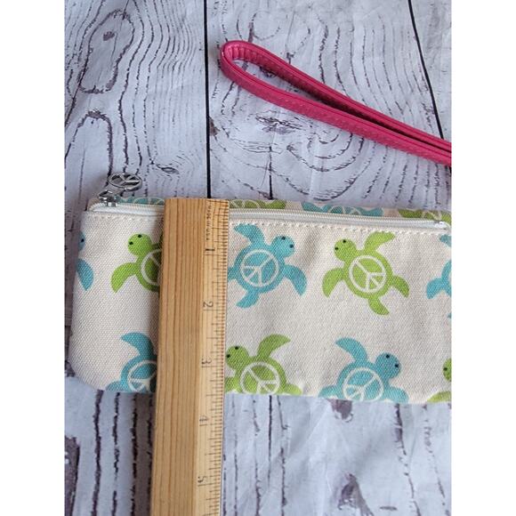 Bungalow 360 Canvas Wristlet Peace sea Turtles 7x3.5 Zip Hook Loop Closure - Picture 9 of 9